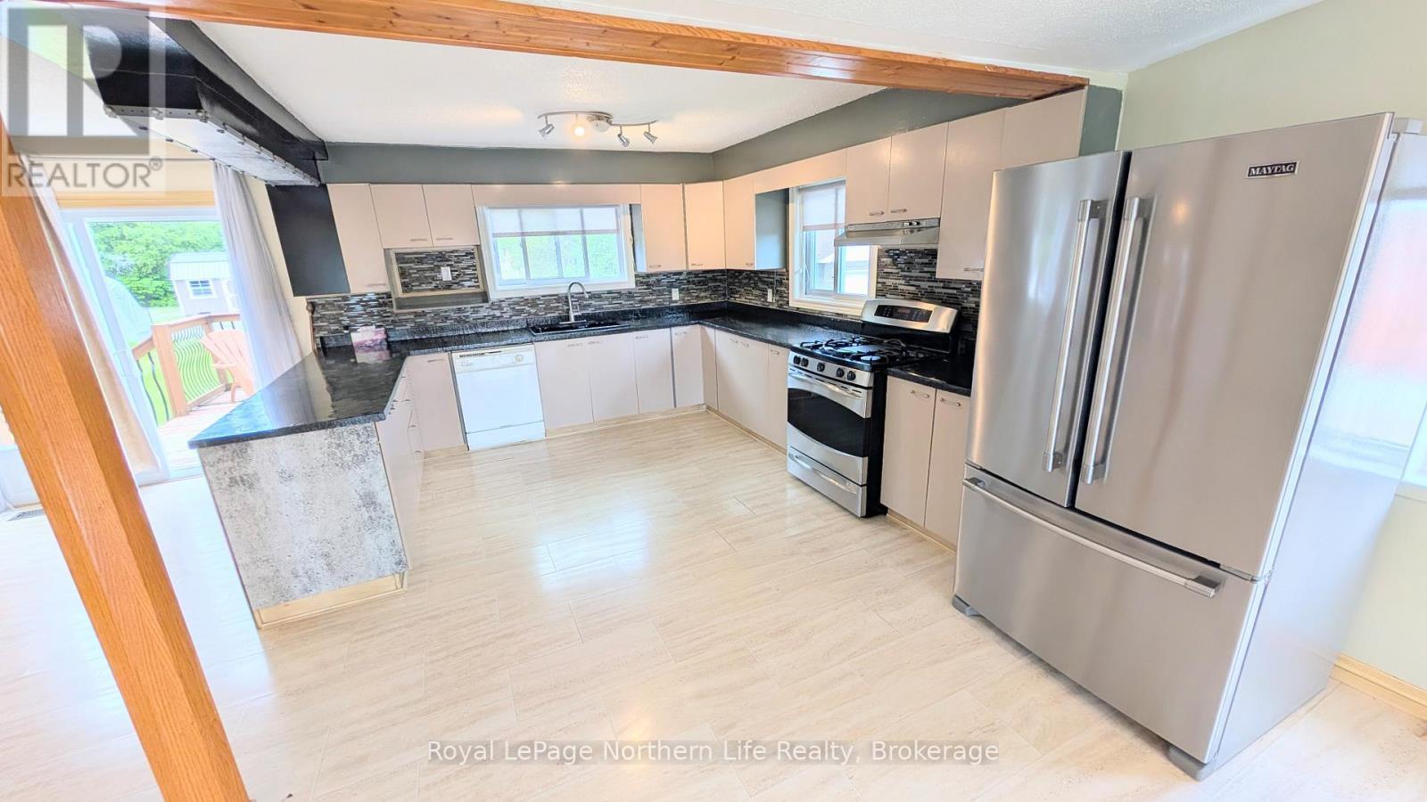 












289 DOVERCOURT ROAD

,
West Nipissing (Sturgeon Falls),




Ontario
P2B3J2

