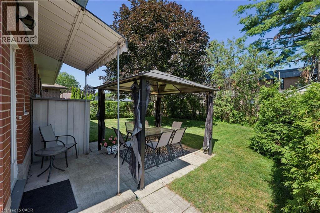 












10 PAUL Avenue

,
Guelph,




Ontario
N1E1S2

