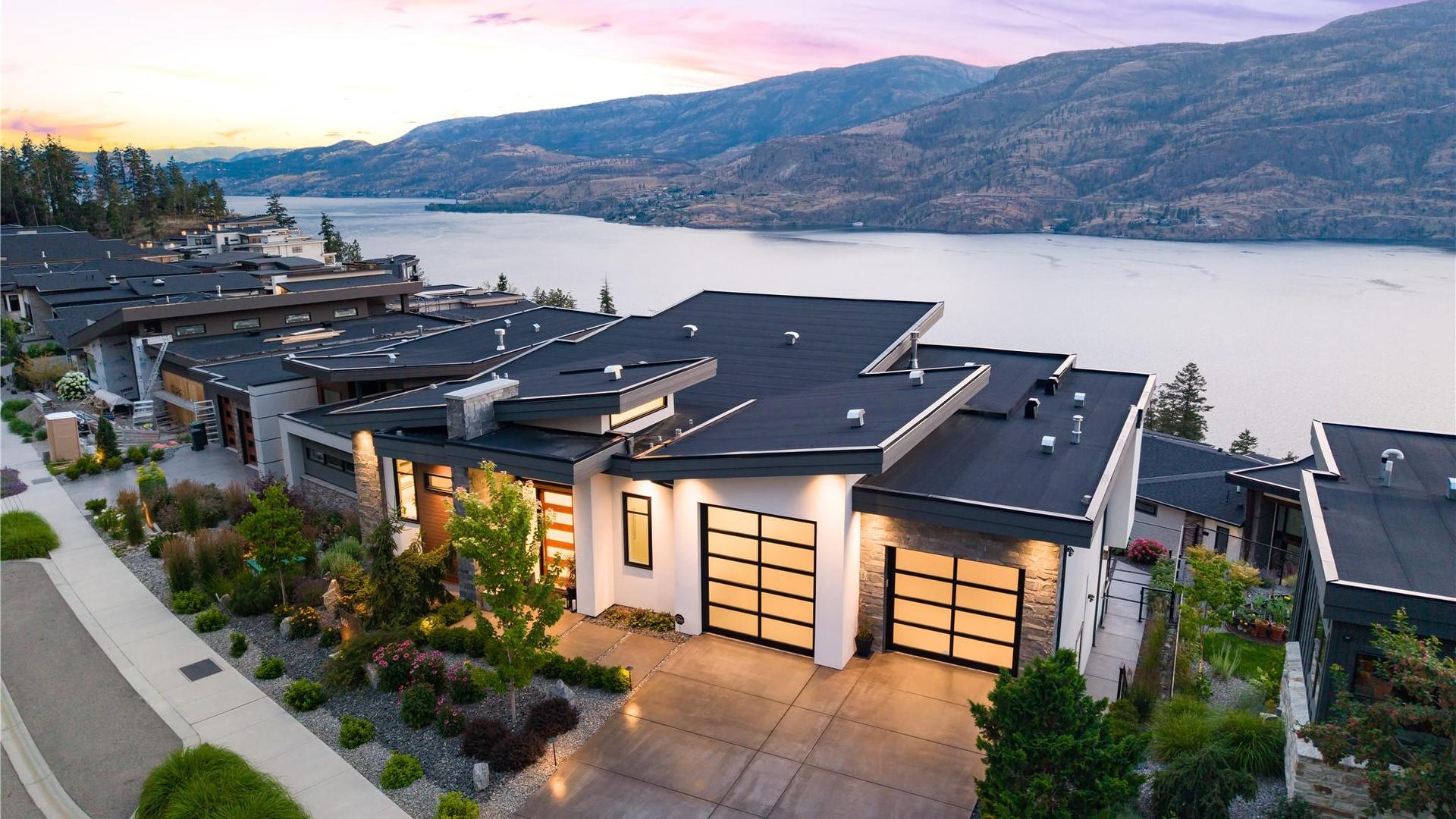









602


Clifton

Court,
Kelowna,




BC
V1V 0B7

