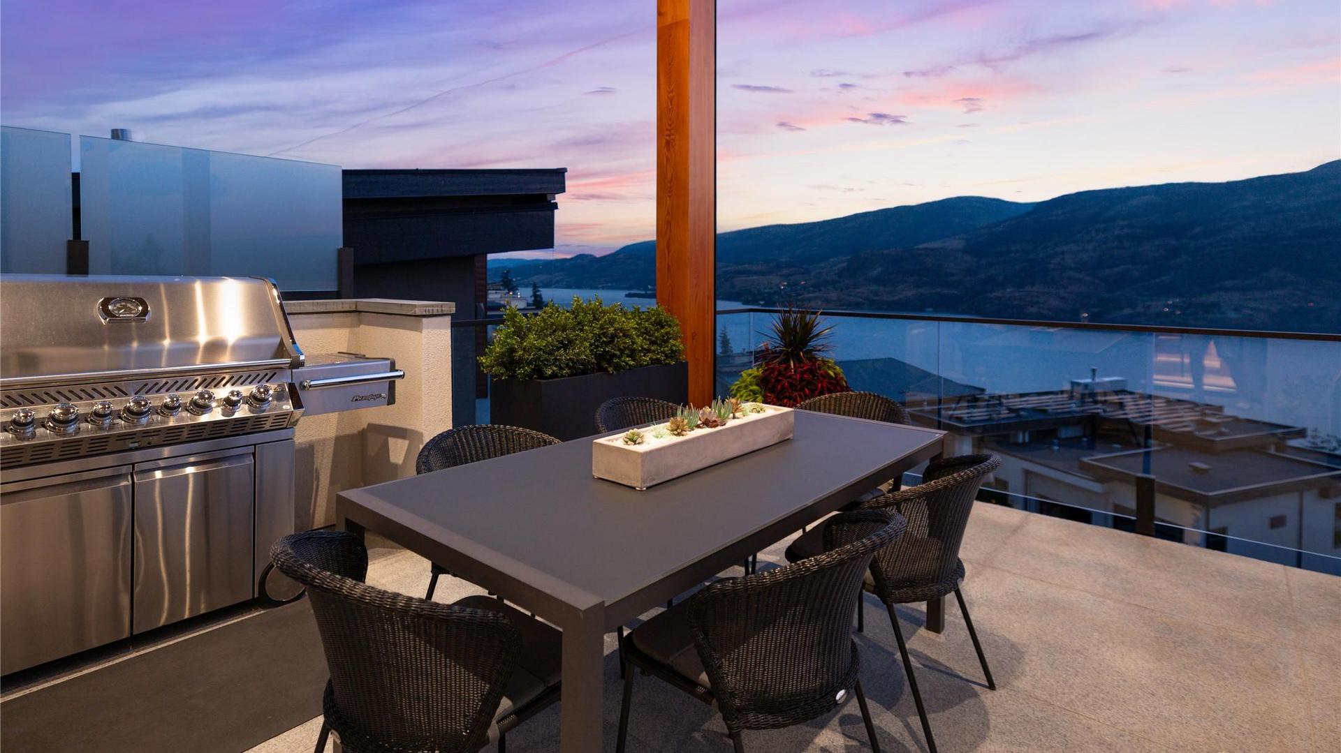 









602


Clifton

Court,
Kelowna,




BC
V1V 0B7

