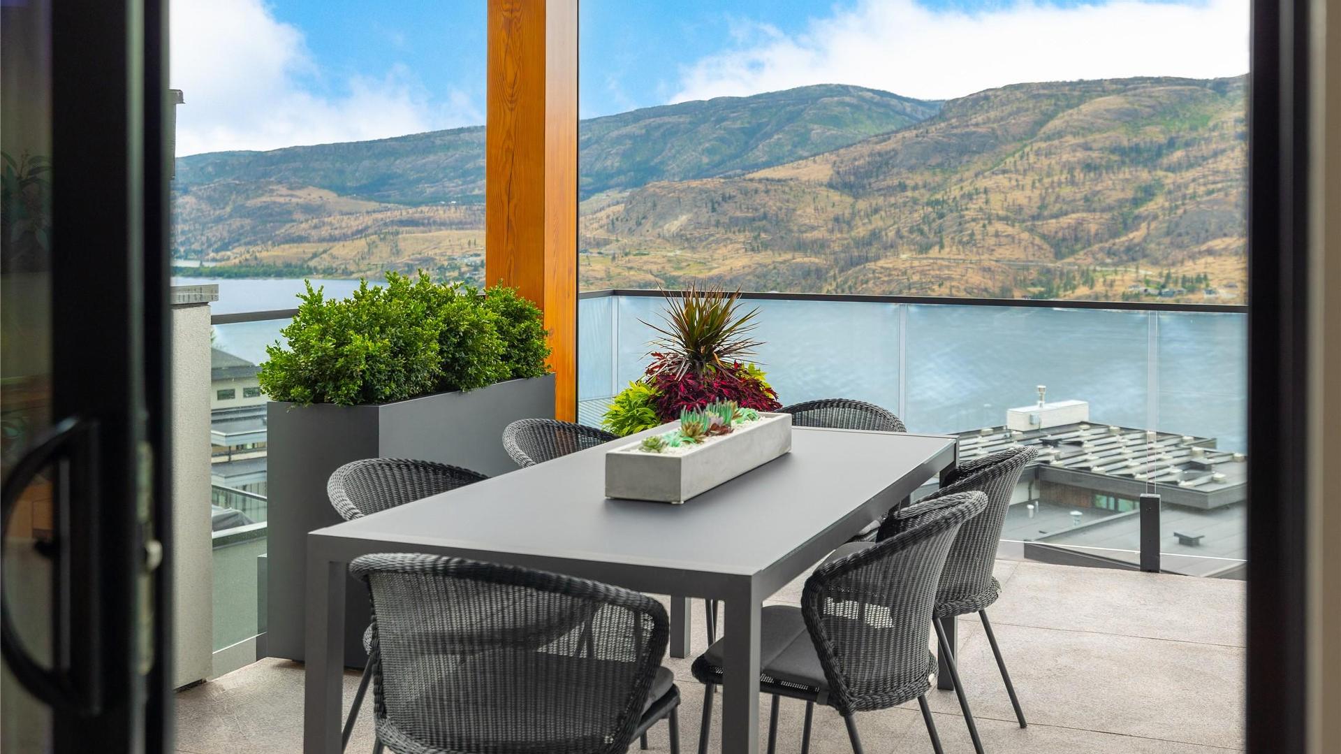 









602


Clifton

Court,
Kelowna,




BC
V1V 0B7

