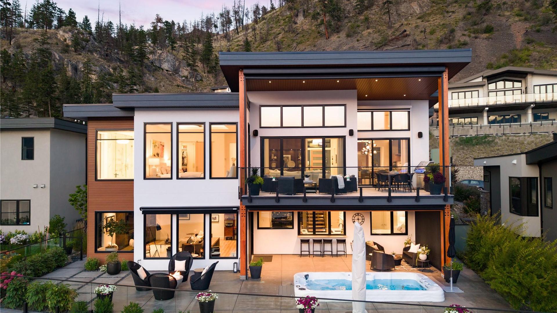 









602


Clifton

Court,
Kelowna,




BC
V1V 0B7

