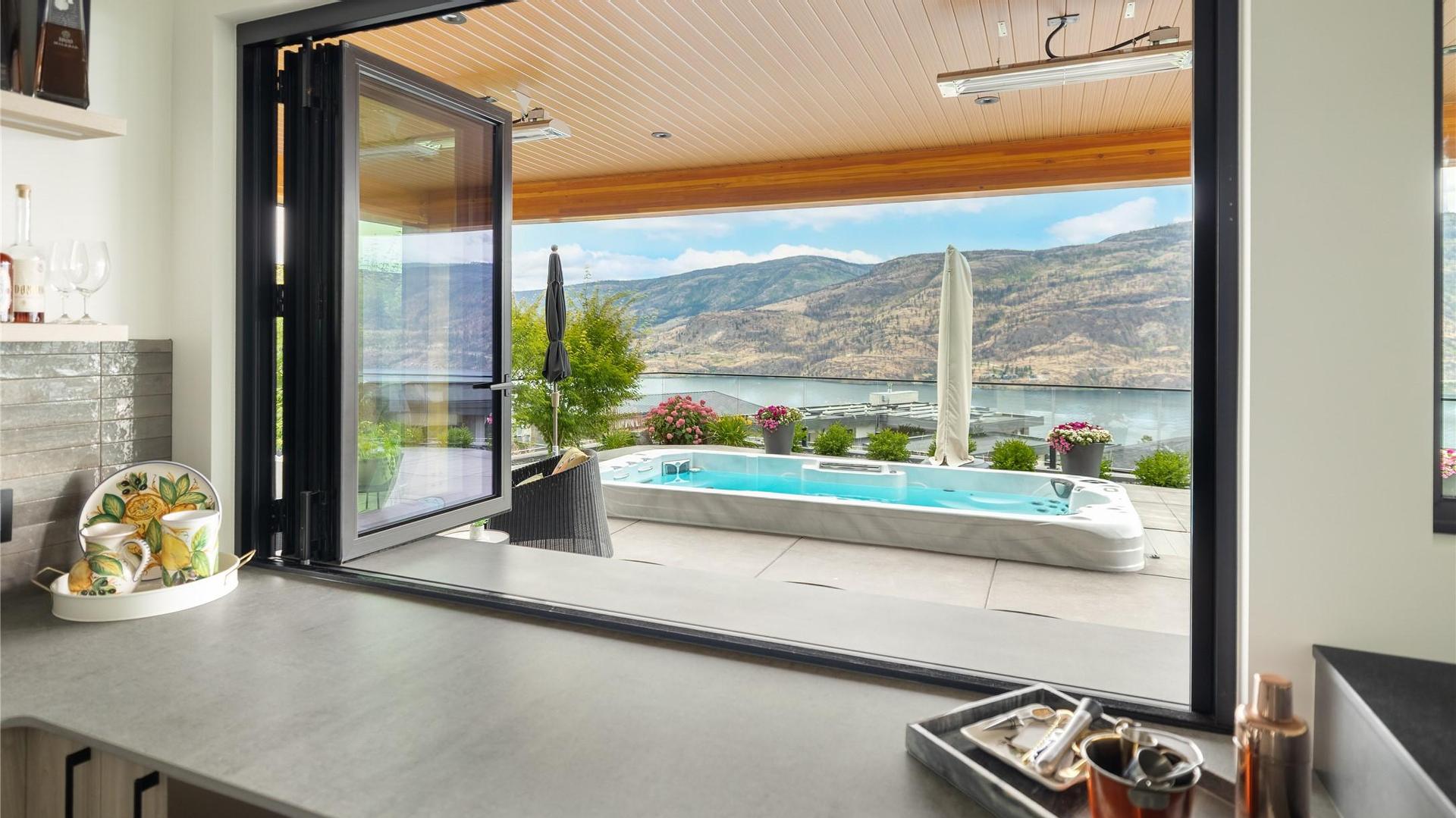 









602


Clifton

Court,
Kelowna,




BC
V1V 0B7


