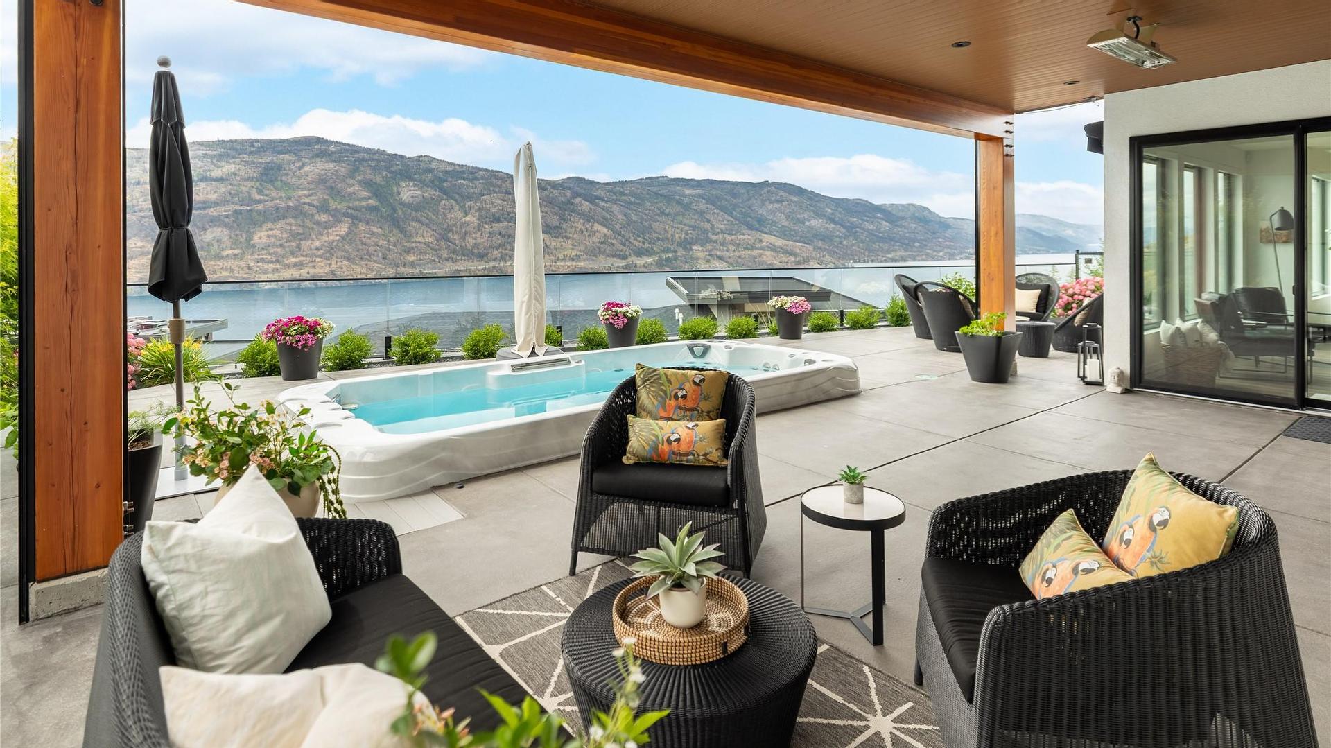 









602


Clifton

Court,
Kelowna,




BC
V1V 0B7

