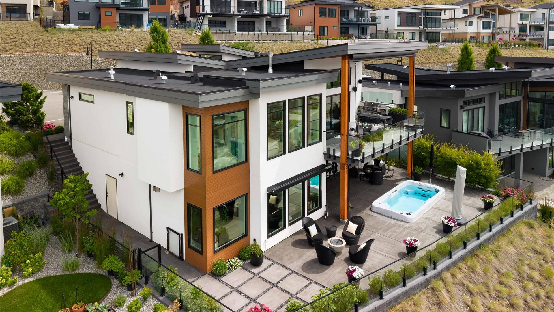 









602


Clifton

Court,
Kelowna,




BC
V1V 0B7

