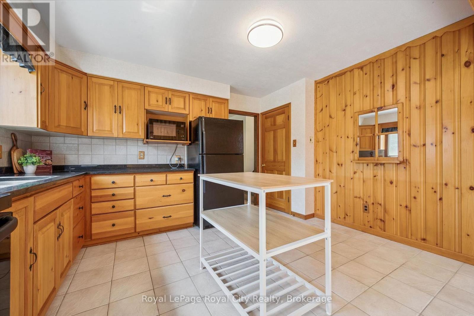 












85 SLEEMAN AVENUE

,
Guelph (Junction/Onward Willow),




Ontario
N1H6G5


