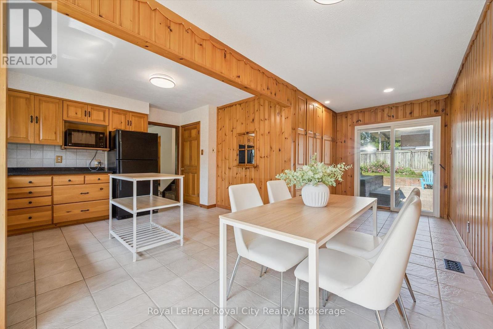 












85 SLEEMAN AVENUE

,
Guelph (Junction/Onward Willow),




Ontario
N1H6G5

