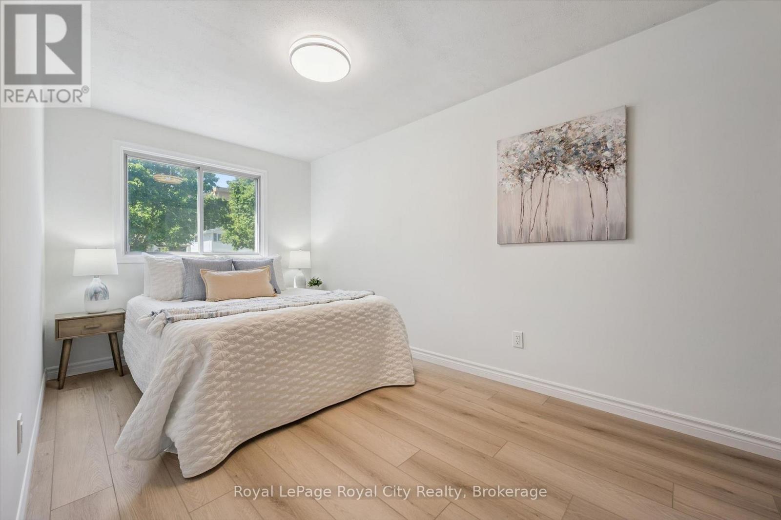 












85 SLEEMAN AVENUE

,
Guelph (Junction/Onward Willow),




Ontario
N1H6G5


