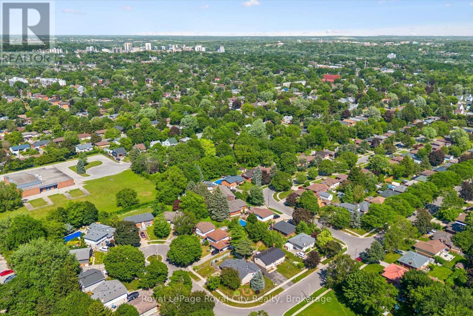 












85 SLEEMAN AVENUE

,
Guelph (Junction/Onward Willow),




Ontario
N1H6G5

