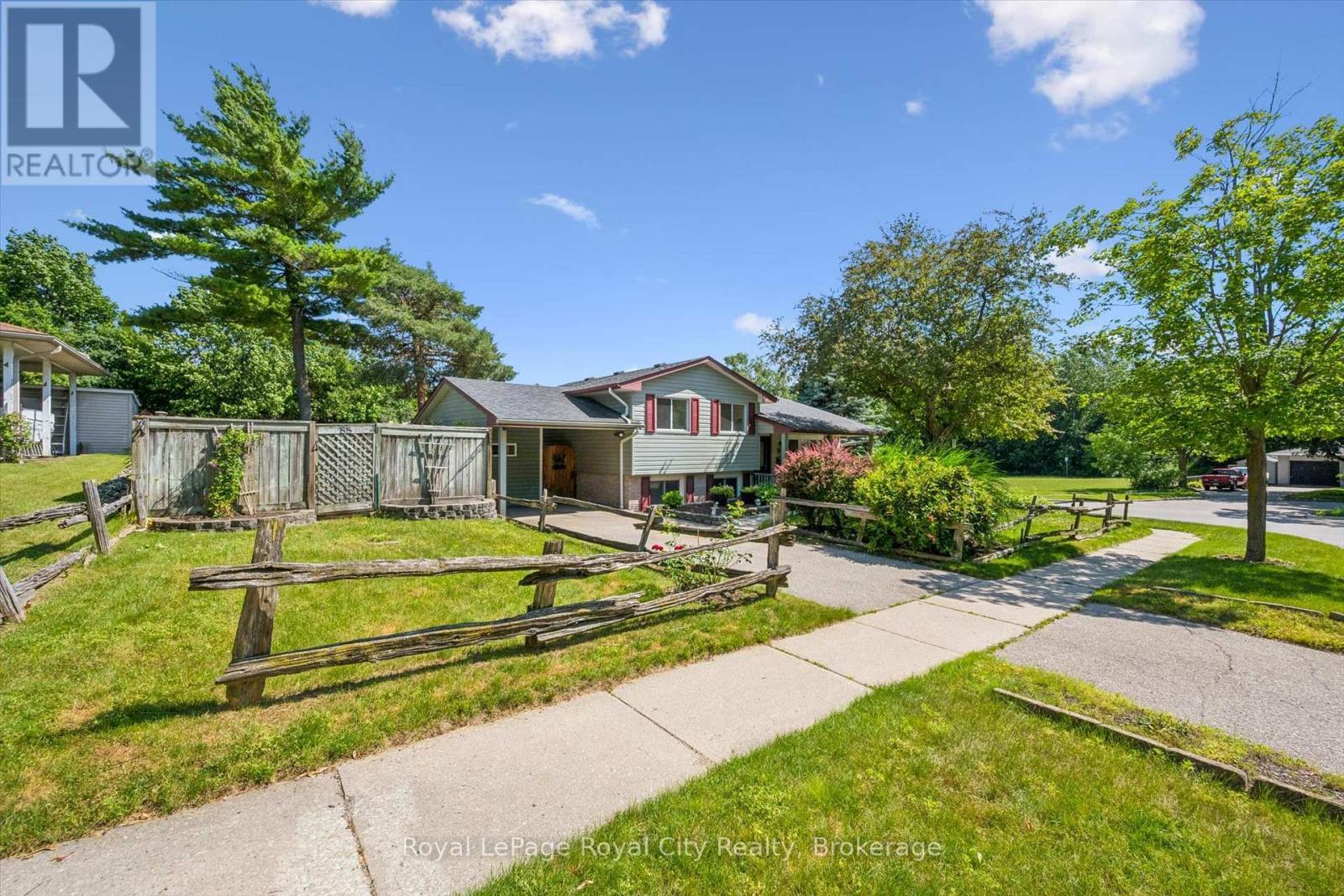 












85 SLEEMAN AVENUE

,
Guelph (Junction/Onward Willow),




Ontario
N1H6G5

