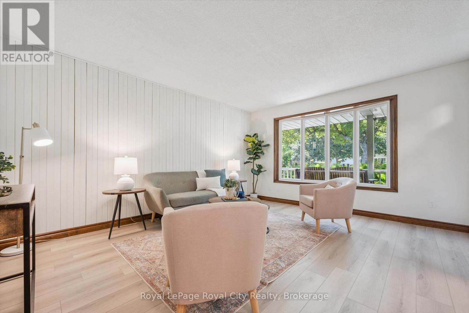 












85 SLEEMAN AVENUE

,
Guelph (Junction/Onward Willow),




Ontario
N1H6G5


