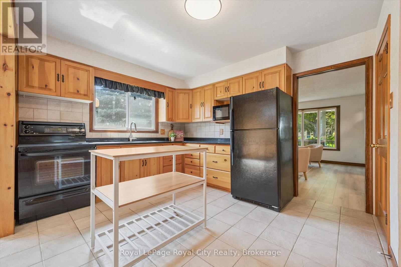 












85 SLEEMAN AVENUE

,
Guelph (Junction/Onward Willow),




Ontario
N1H6G5

