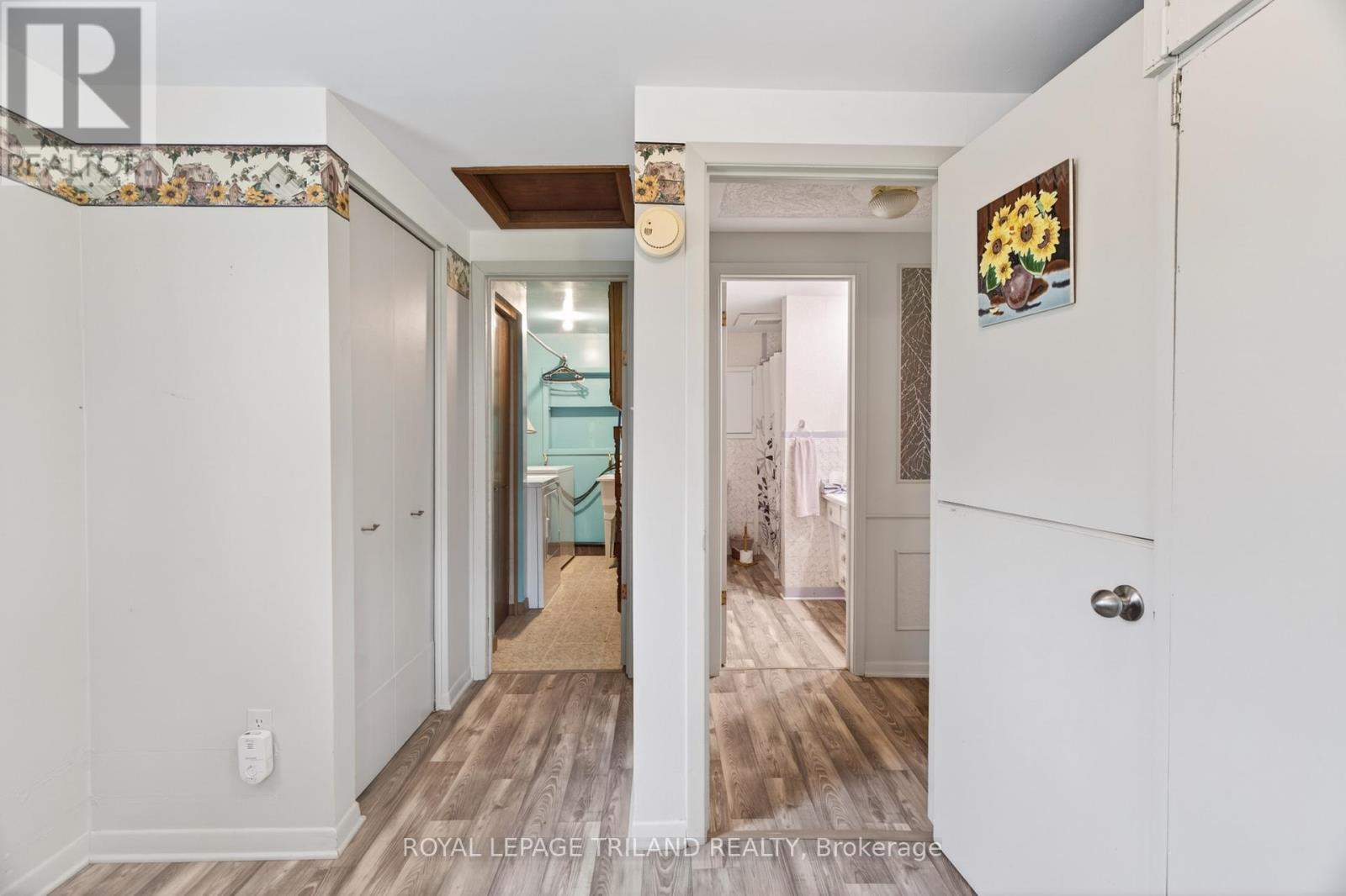












64 WELLINGTON AVENUE

,
Southwest Middlesex (Appin),




Ontario
N0L1A0

