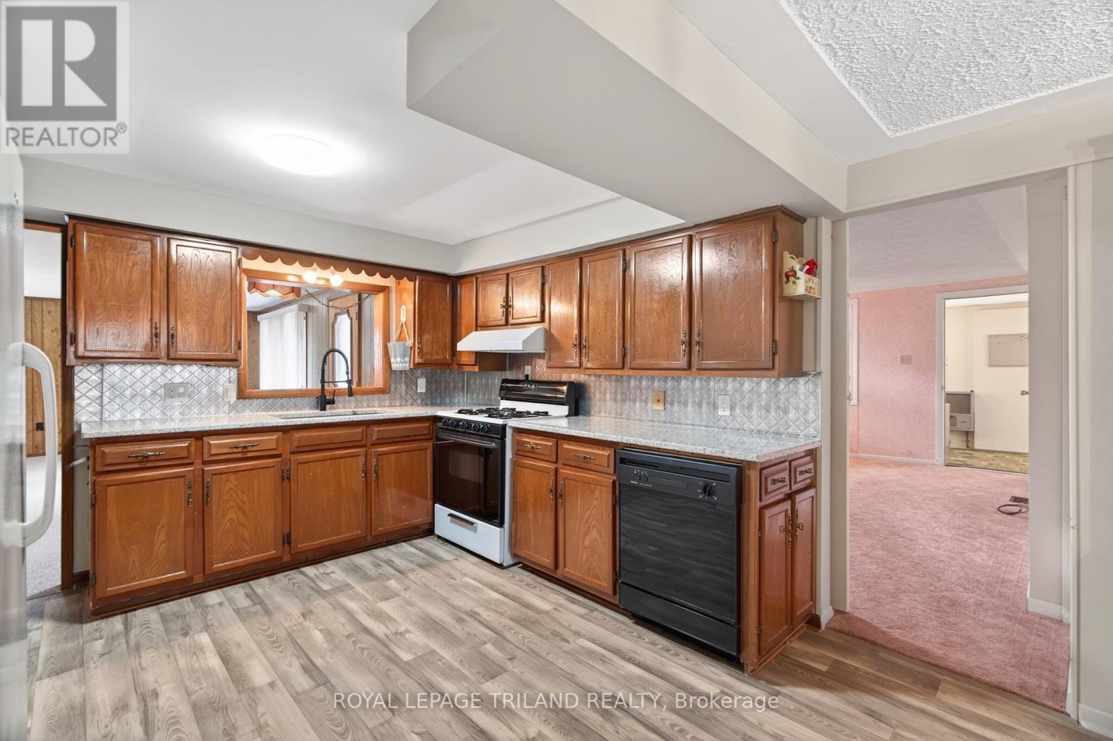 












64 WELLINGTON AVENUE

,
Southwest Middlesex (Appin),




Ontario
N0L1A0

