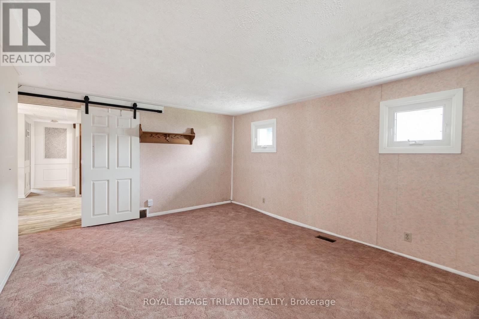 












64 WELLINGTON AVENUE

,
Southwest Middlesex (Appin),




Ontario
N0L1A0

