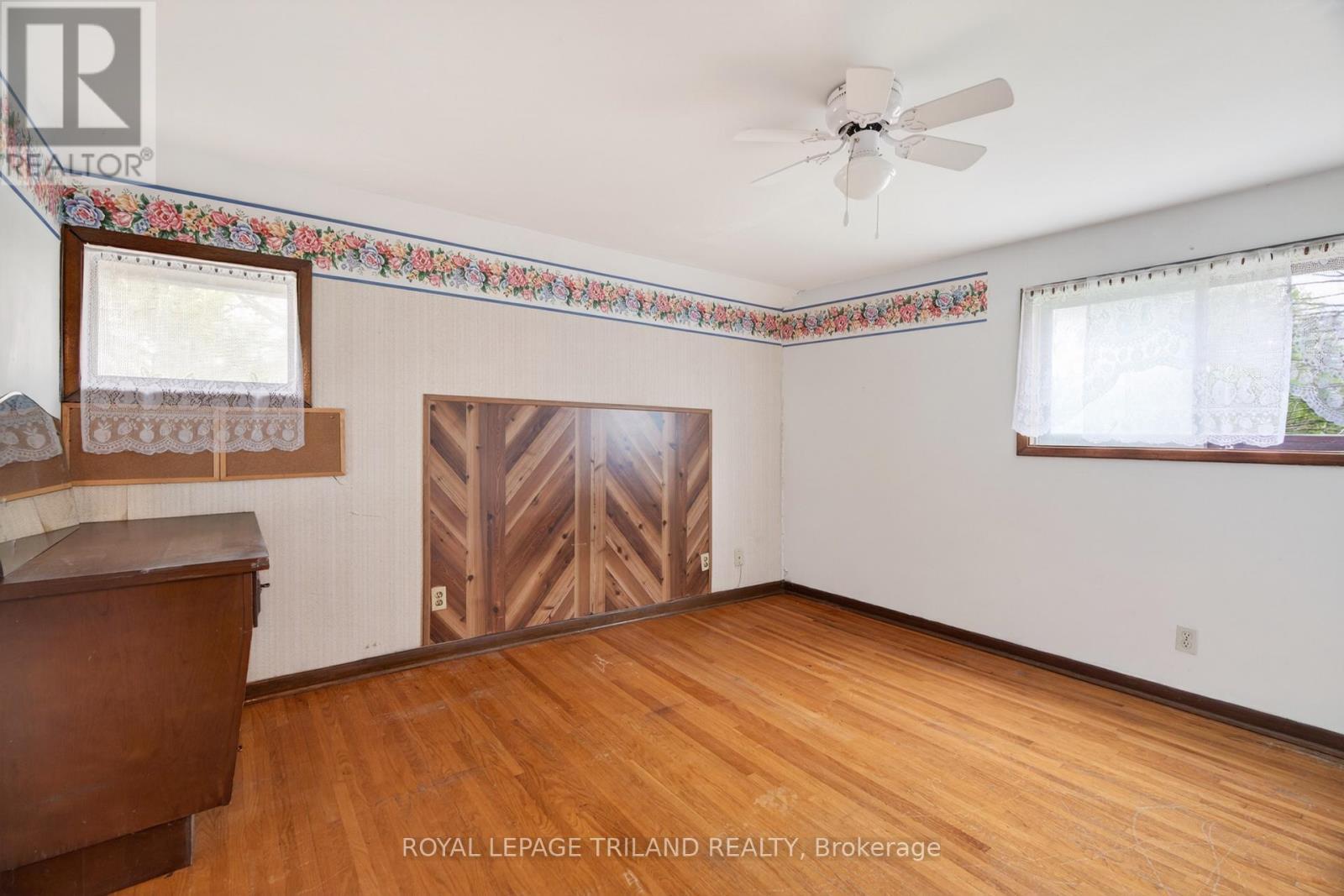 












64 WELLINGTON AVENUE

,
Southwest Middlesex (Appin),




Ontario
N0L1A0

