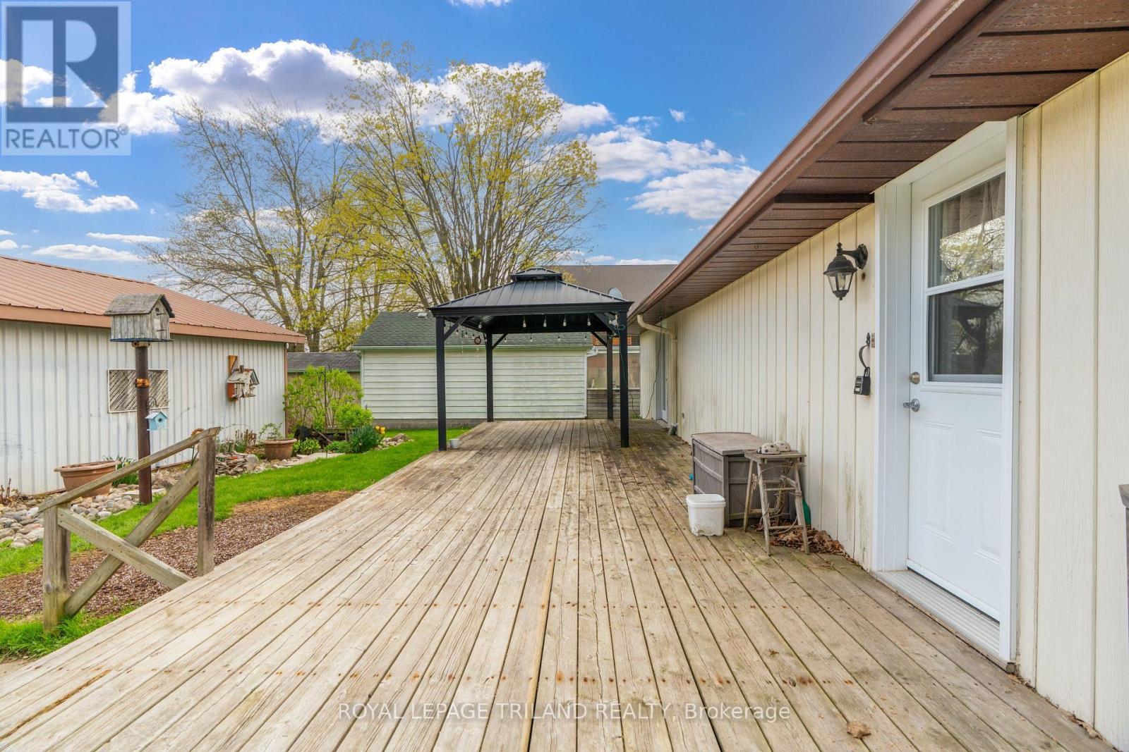 












64 WELLINGTON AVENUE

,
Southwest Middlesex (Appin),




Ontario
N0L1A0

