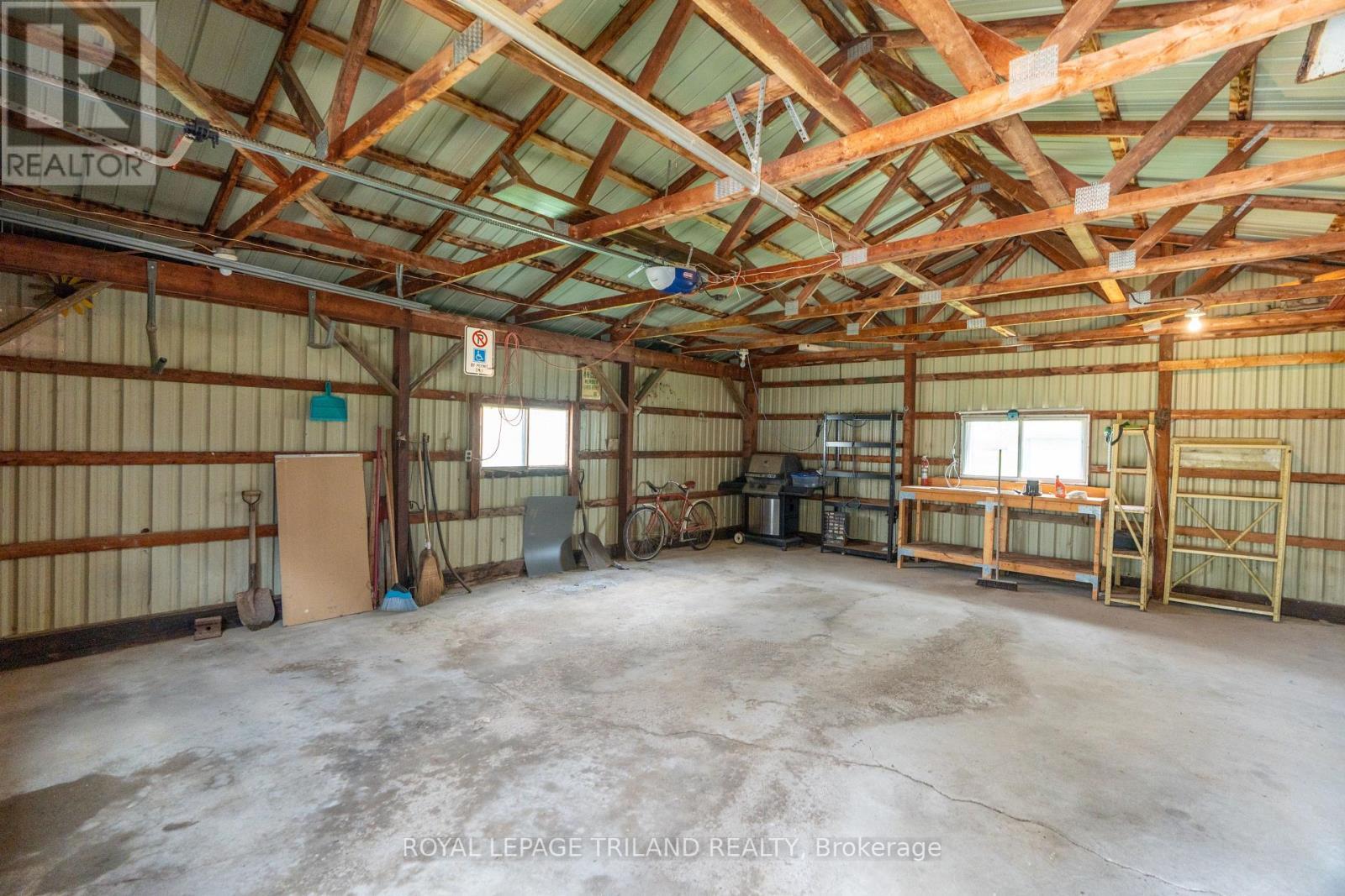 












64 WELLINGTON AVENUE

,
Southwest Middlesex (Appin),




Ontario
N0L1A0

