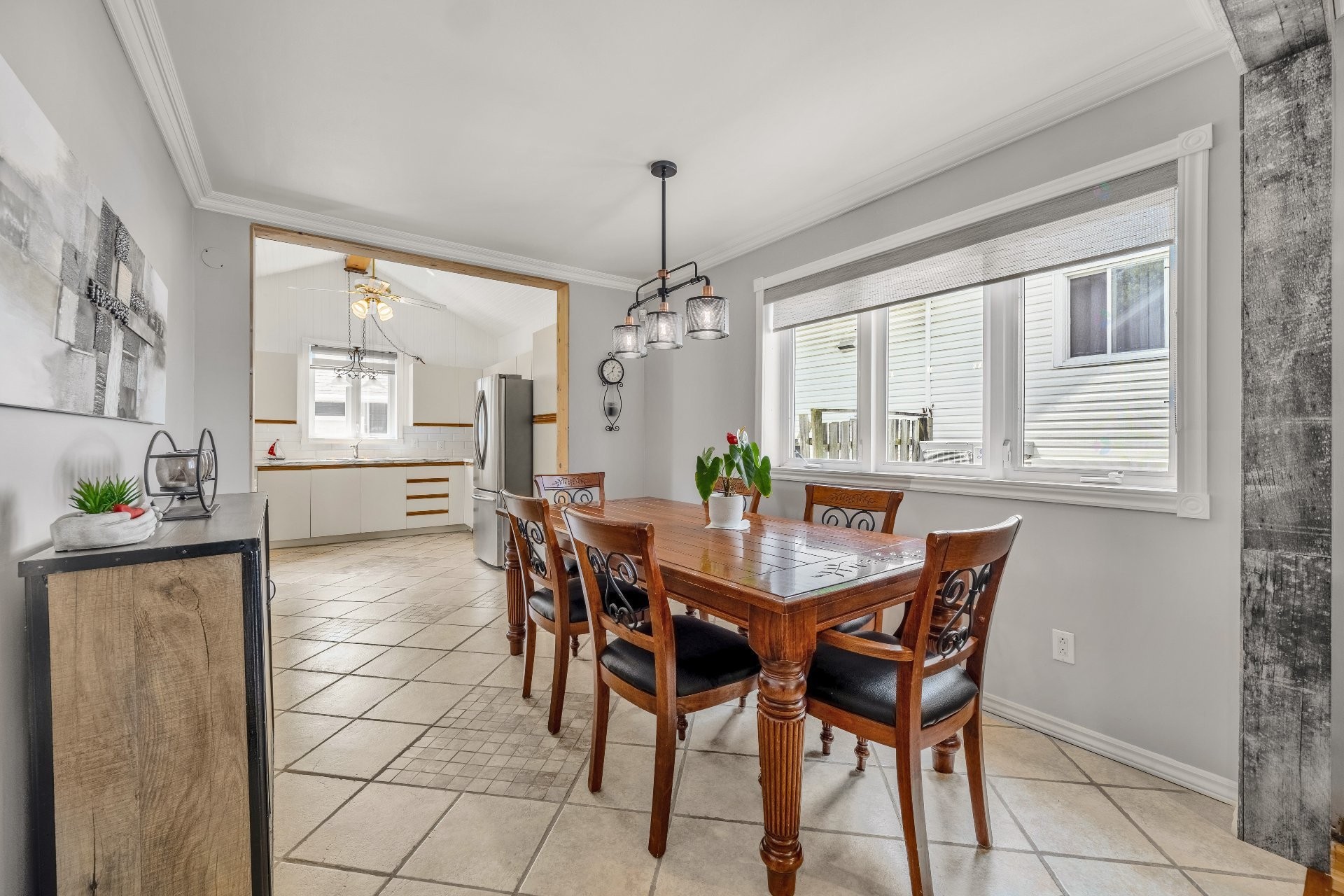 









328


Av. des Vétérans

,
Montréal-Est,




QC
H1B5B7


