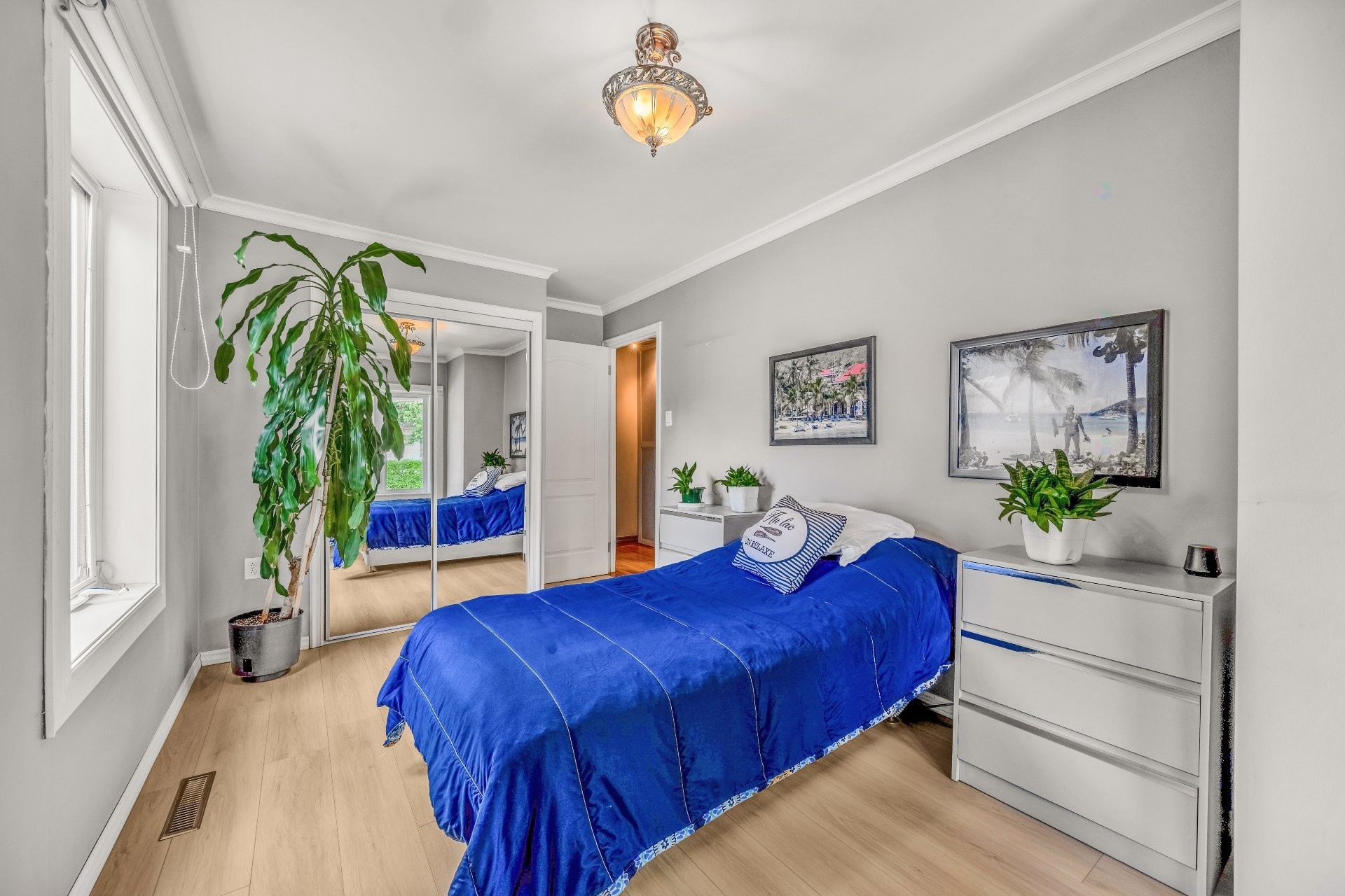 









328


Av. des Vétérans

,
Montréal-Est,




QC
H1B5B7


