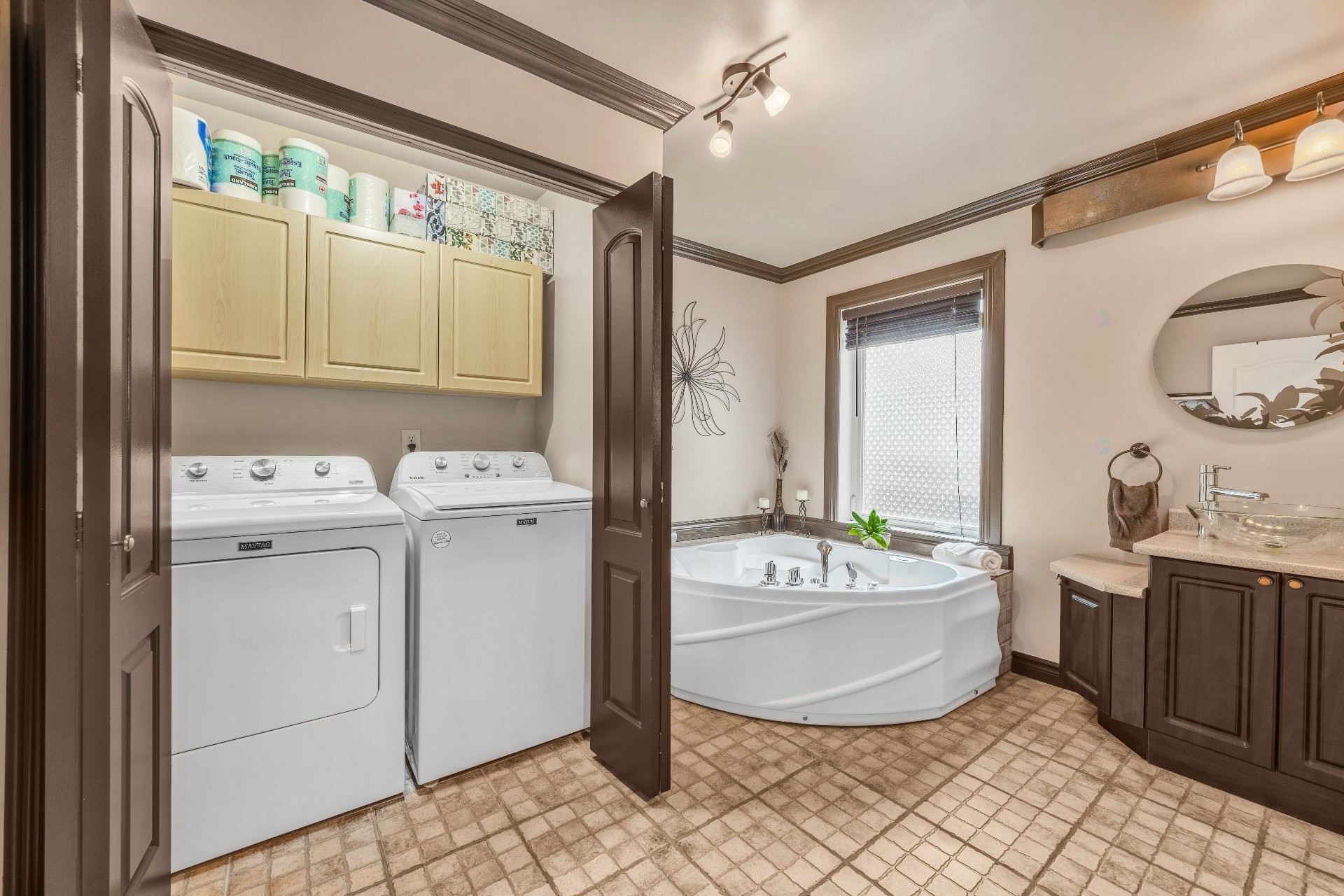 









328


Av. des Vétérans

,
Montréal-Est,




QC
H1B5B7

