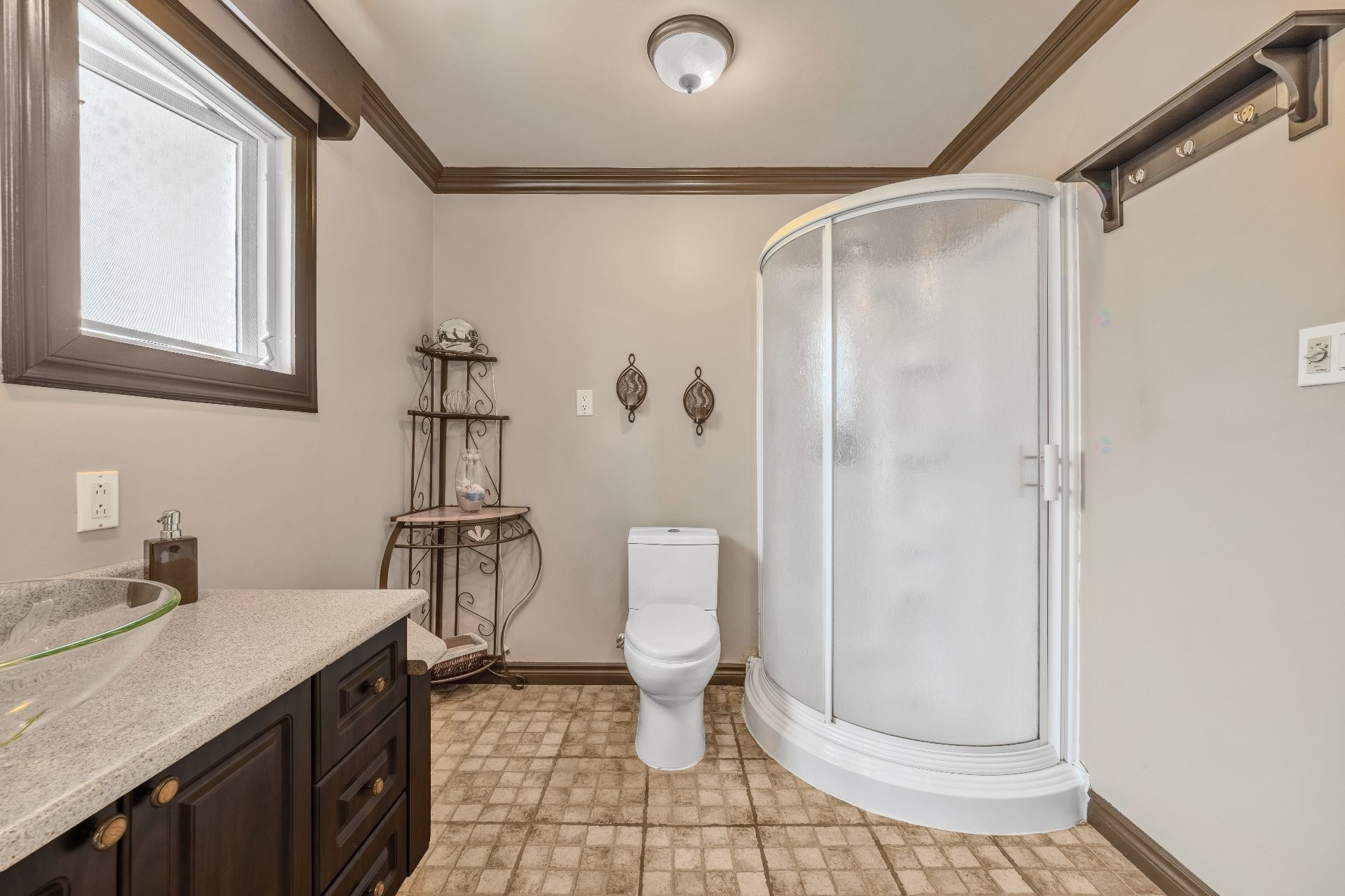 









328


Av. des Vétérans

,
Montréal-Est,




QC
H1B5B7

