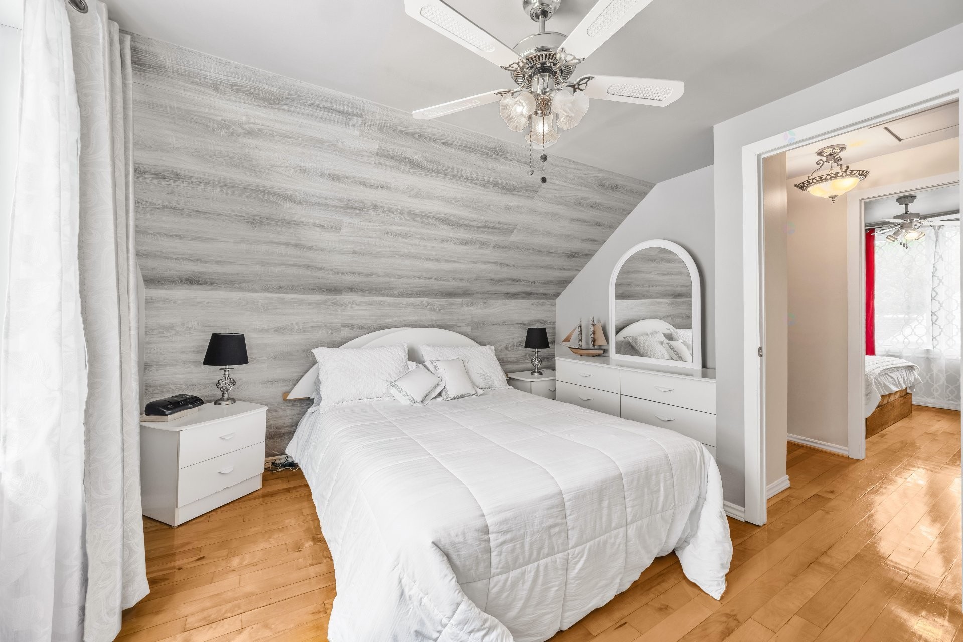 









328


Av. des Vétérans

,
Montréal-Est,




QC
H1B5B7

