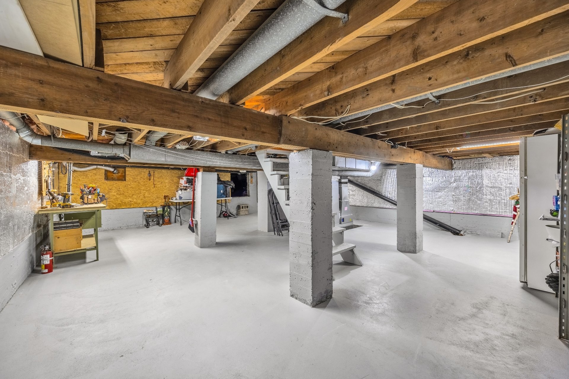 









328


Av. des Vétérans

,
Montréal-Est,




QC
H1B5B7


