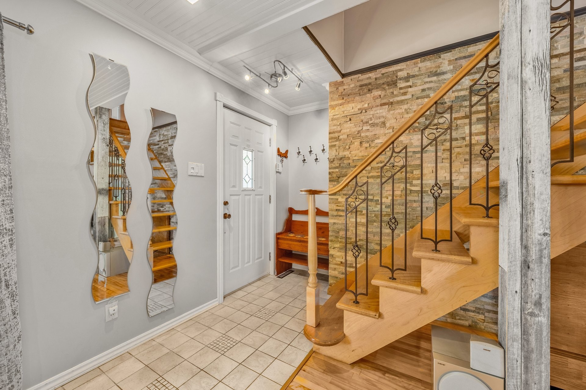 









328


Av. des Vétérans

,
Montréal-Est,




QC
H1B5B7

