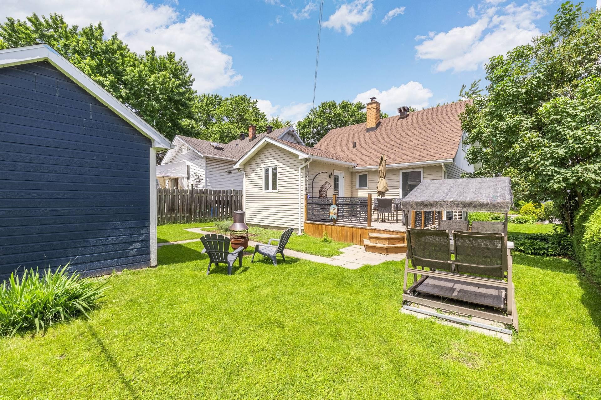 









328


Av. des Vétérans

,
Montréal-Est,




QC
H1B5B7

