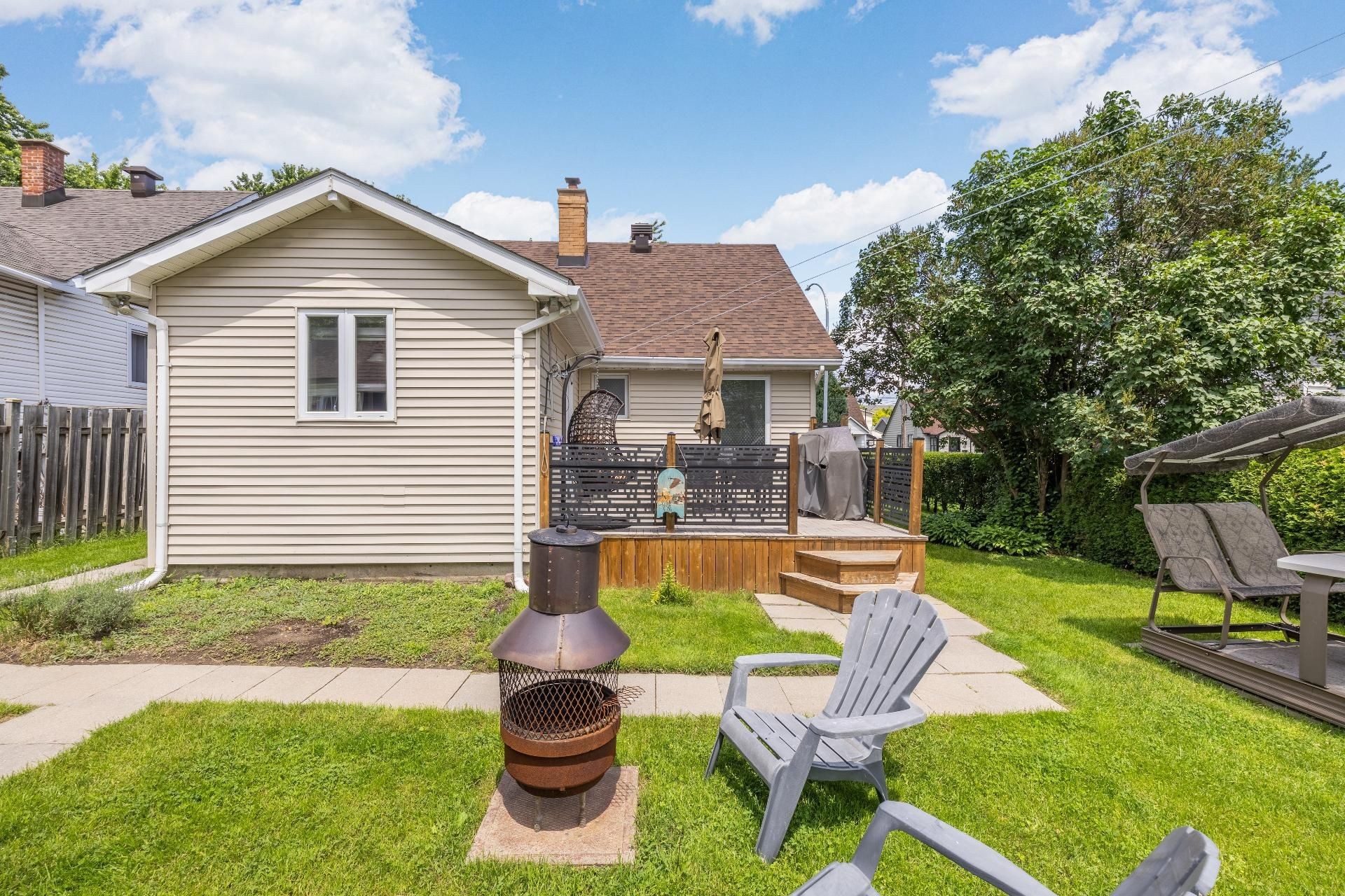 









328


Av. des Vétérans

,
Montréal-Est,




QC
H1B5B7

