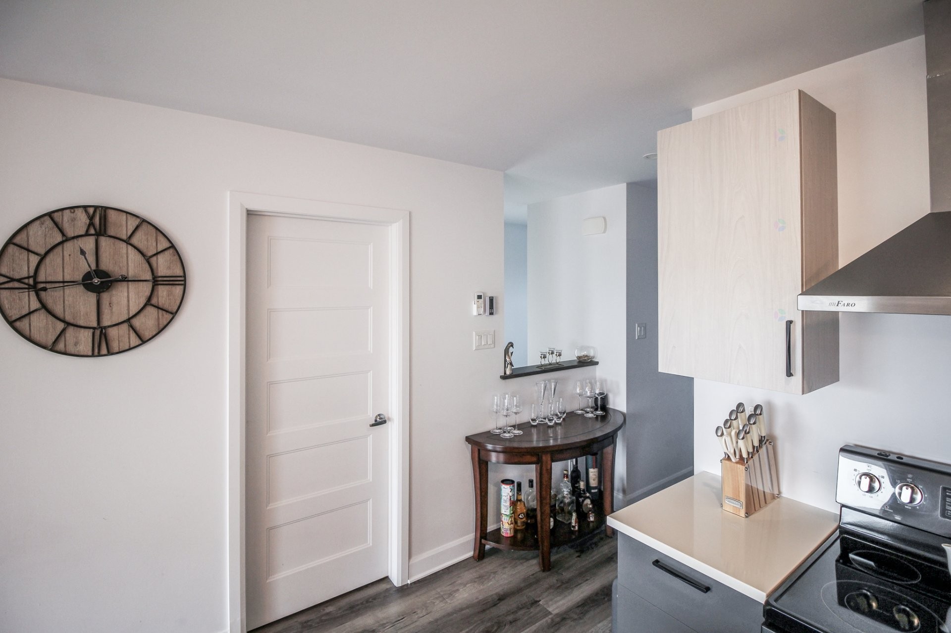 









69


64e Avenue O.

,
Saint-Paul-de-l'Île-aux-Noix,




QC
J0J1G0

