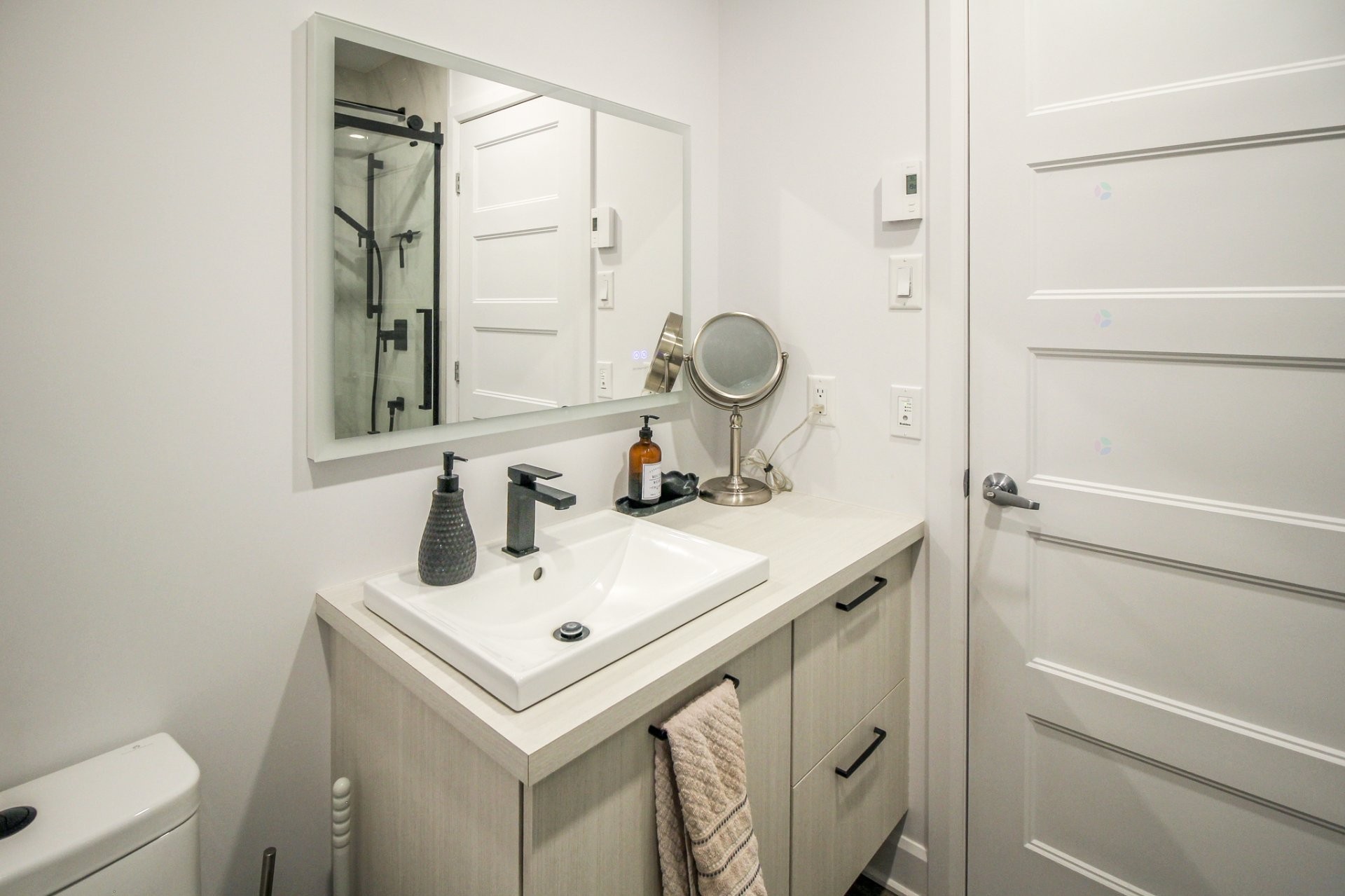 









69


64e Avenue O.

,
Saint-Paul-de-l'Île-aux-Noix,




QC
J0J1G0

