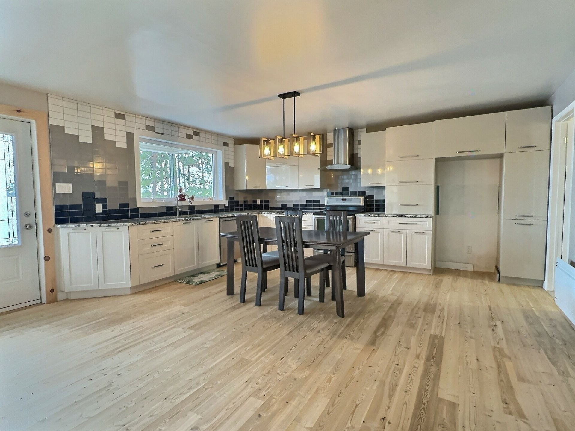 









497


Ch. du Lac-de-l'Argentier

,
Fugèreville,




QC
J0Z2A0

