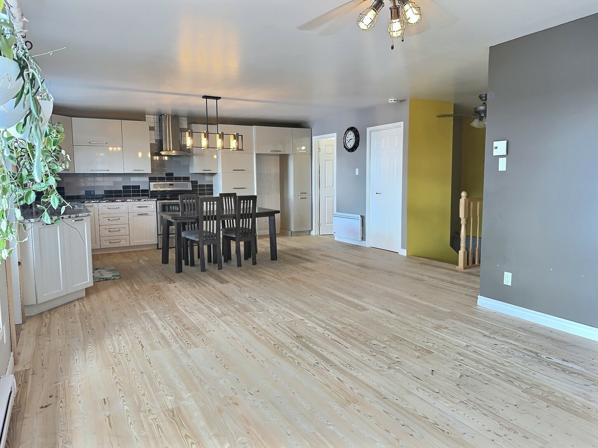 









497


Ch. du Lac-de-l'Argentier

,
Fugèreville,




QC
J0Z2A0

