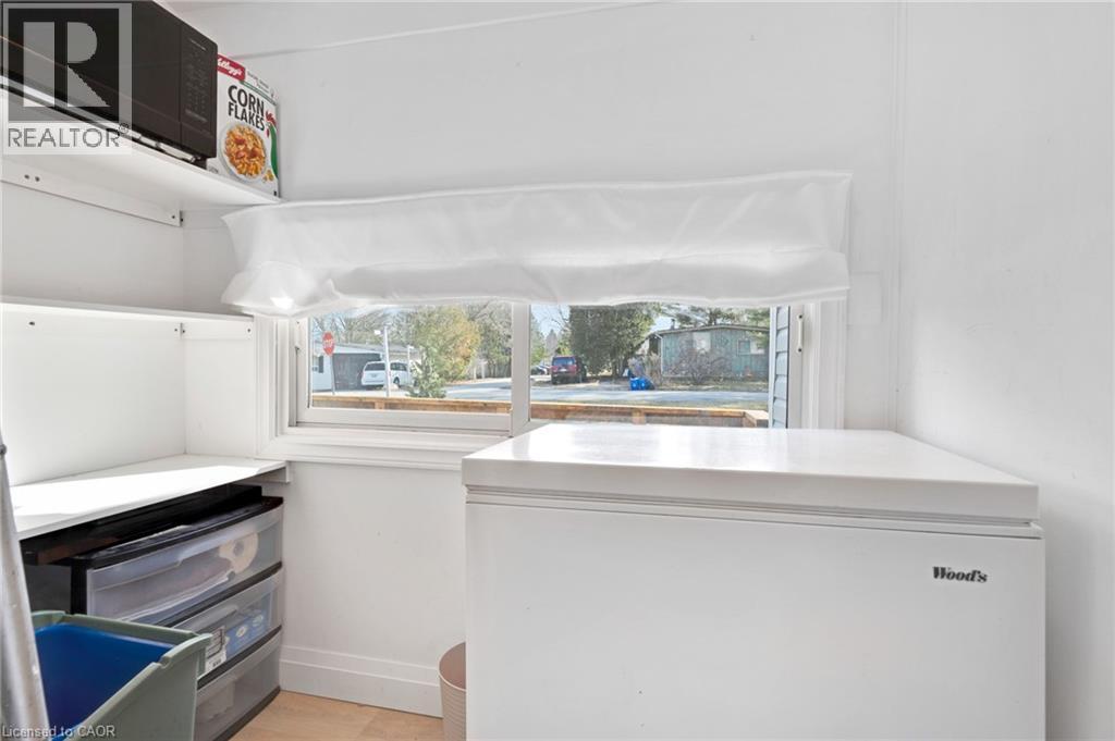 












28 MACPHERSON Crescent

,
Flamborough,




Ontario
N0B2J0

