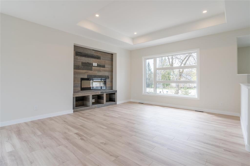 












3 Elizabeth Waytiuk Cove

,
East Selkirk,




Manitoba
R0E0M0

