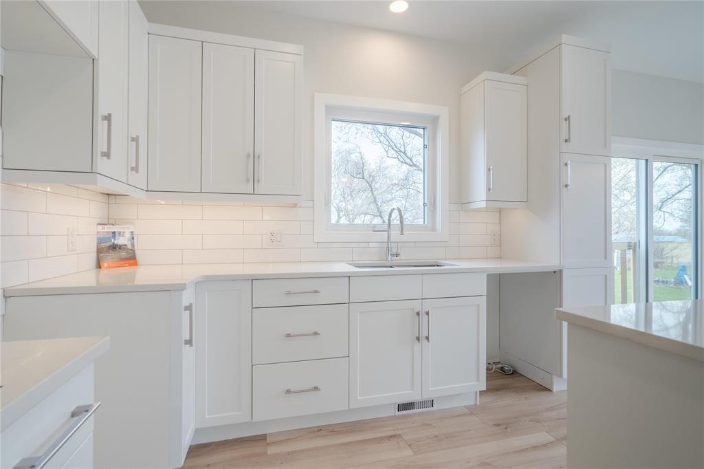 












3 Elizabeth Waytiuk Cove

,
East Selkirk,




Manitoba
R0E0M0

