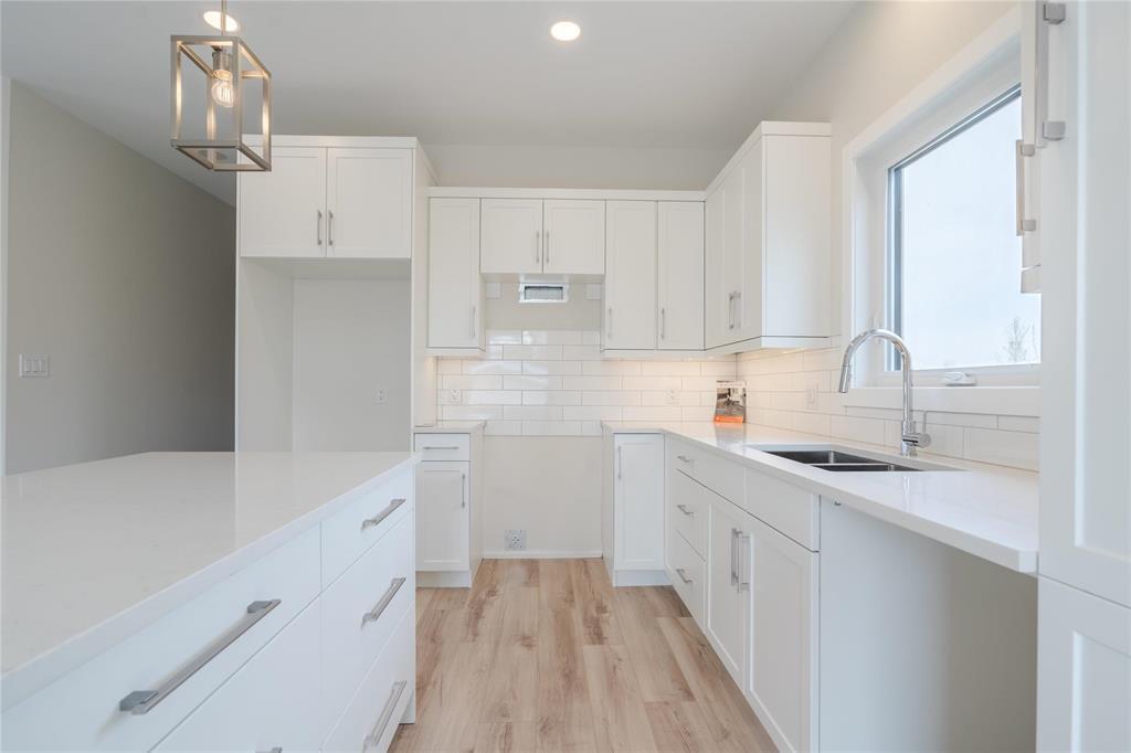 












3 Elizabeth Waytiuk Cove

,
East Selkirk,




Manitoba
R0E0M0


