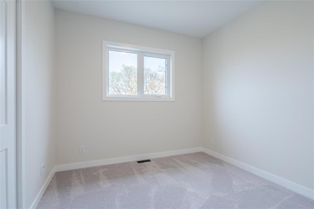 












3 Elizabeth Waytiuk Cove

,
East Selkirk,




Manitoba
R0E0M0

