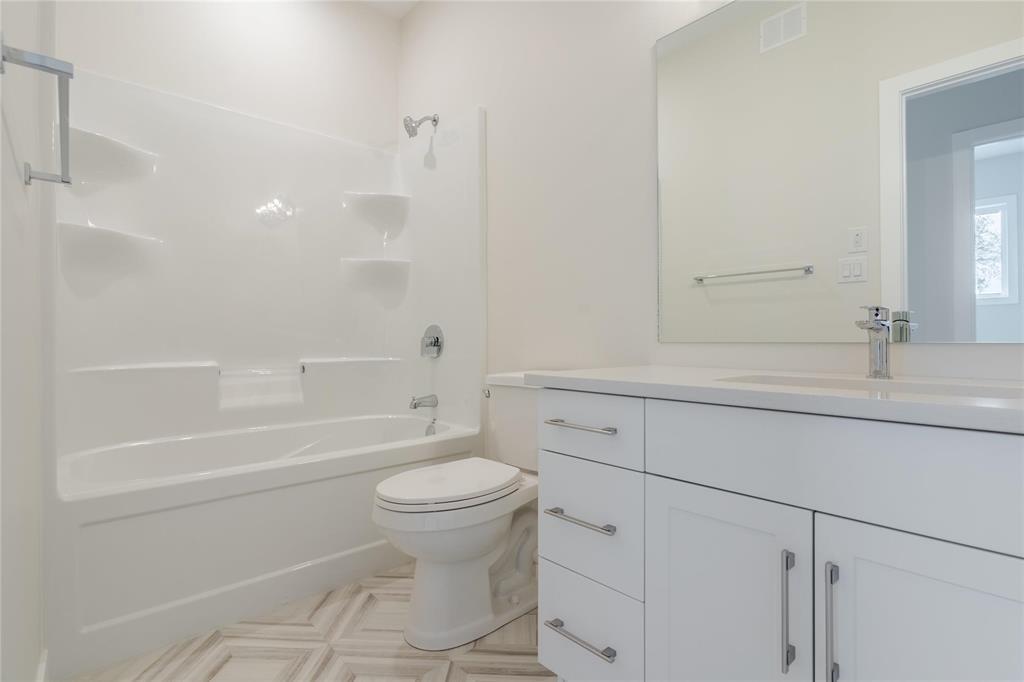 












3 Elizabeth Waytiuk Cove

,
East Selkirk,




Manitoba
R0E0M0

