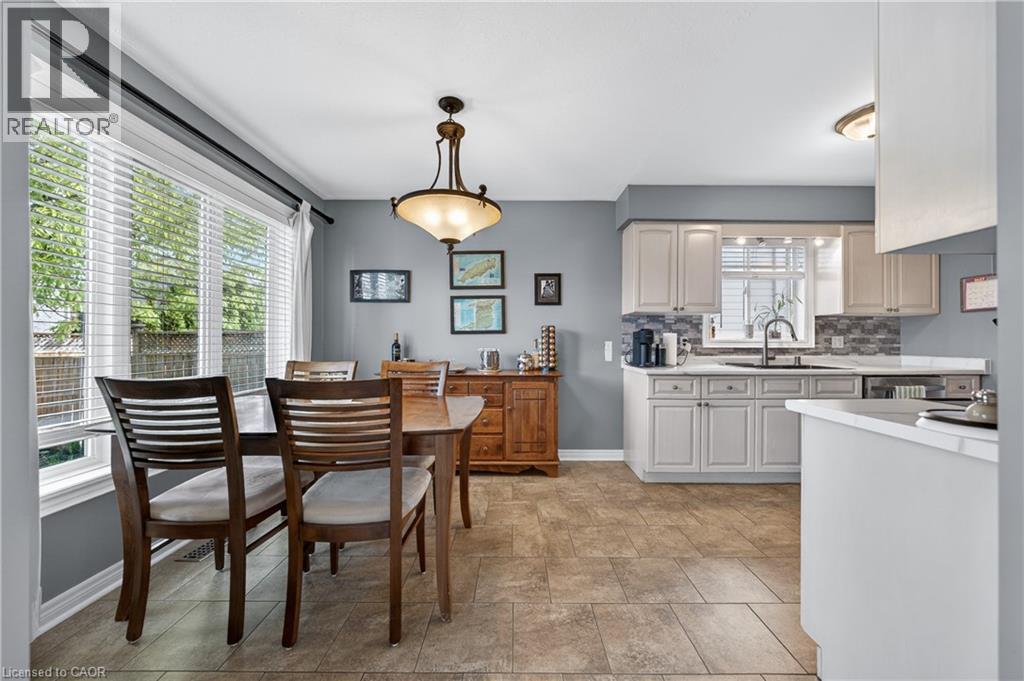 












1052 VANSICKLE Road N

,
St. Catharines,




Ontario
L2S2X3

