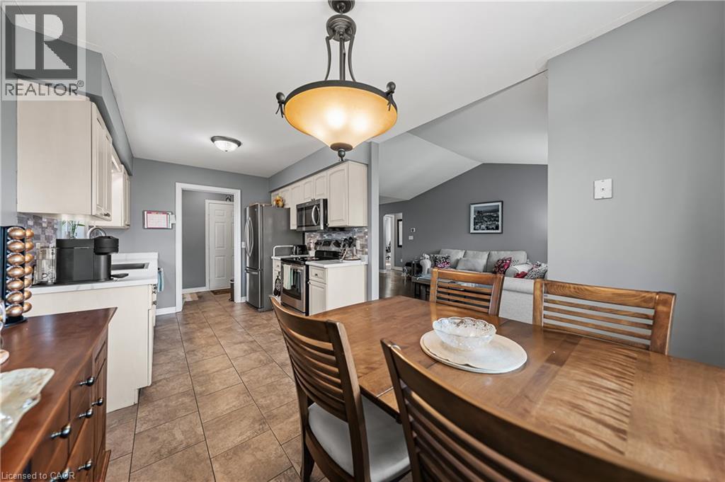 












1052 VANSICKLE Road N

,
St. Catharines,




Ontario
L2S2X3

