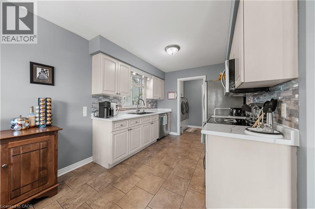 












1052 VANSICKLE Road N

,
St. Catharines,




Ontario
L2S2X3

