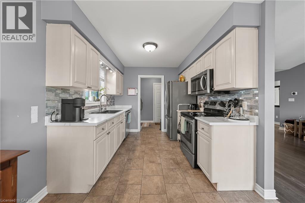 












1052 VANSICKLE Road N

,
St. Catharines,




Ontario
L2S2X3


