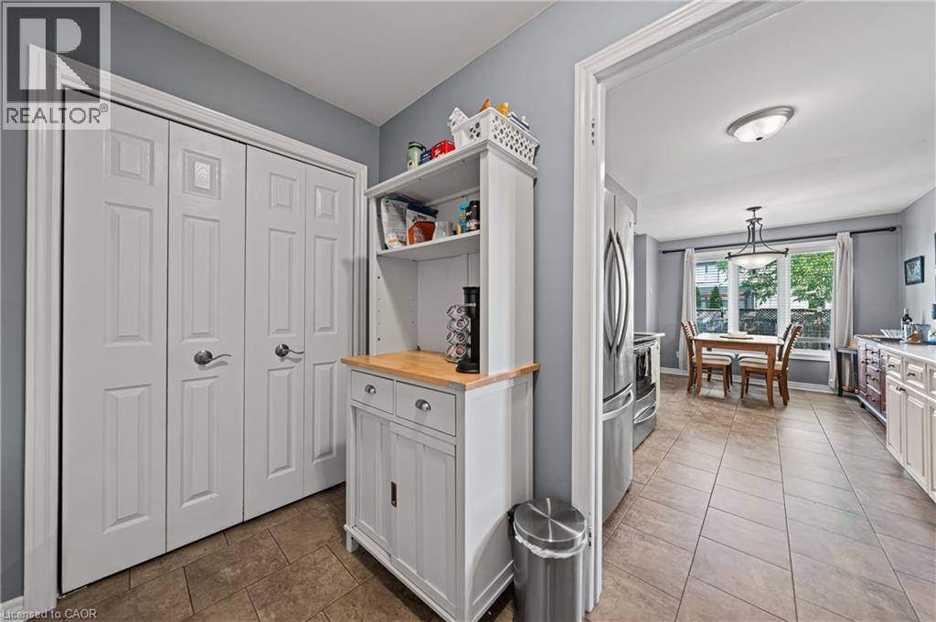 












1052 VANSICKLE Road N

,
St. Catharines,




Ontario
L2S2X3

