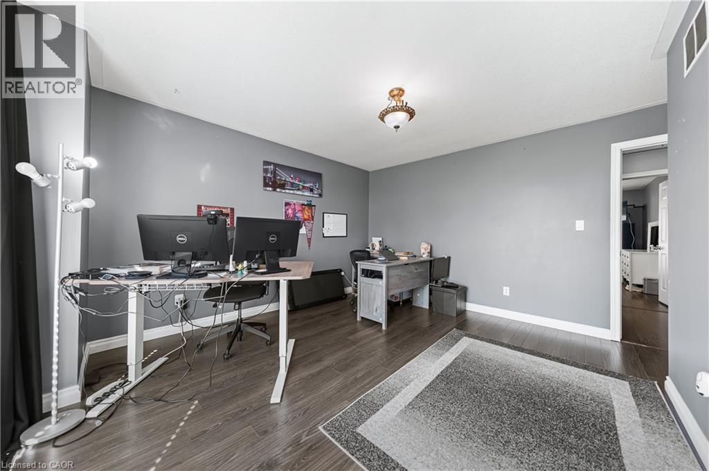 












1052 VANSICKLE Road N

,
St. Catharines,




Ontario
L2S2X3

