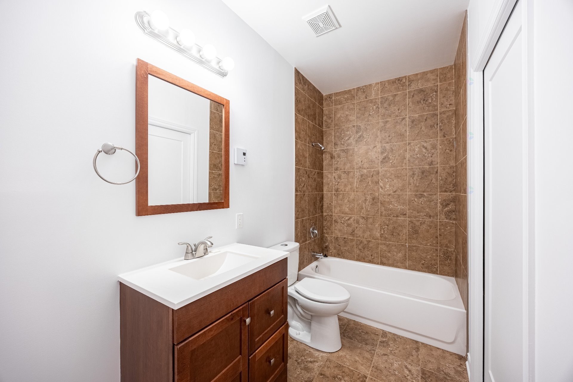 









172


Rue de la Canipco

,
Gatineau (Gatineau),




QC
J8P4B1

