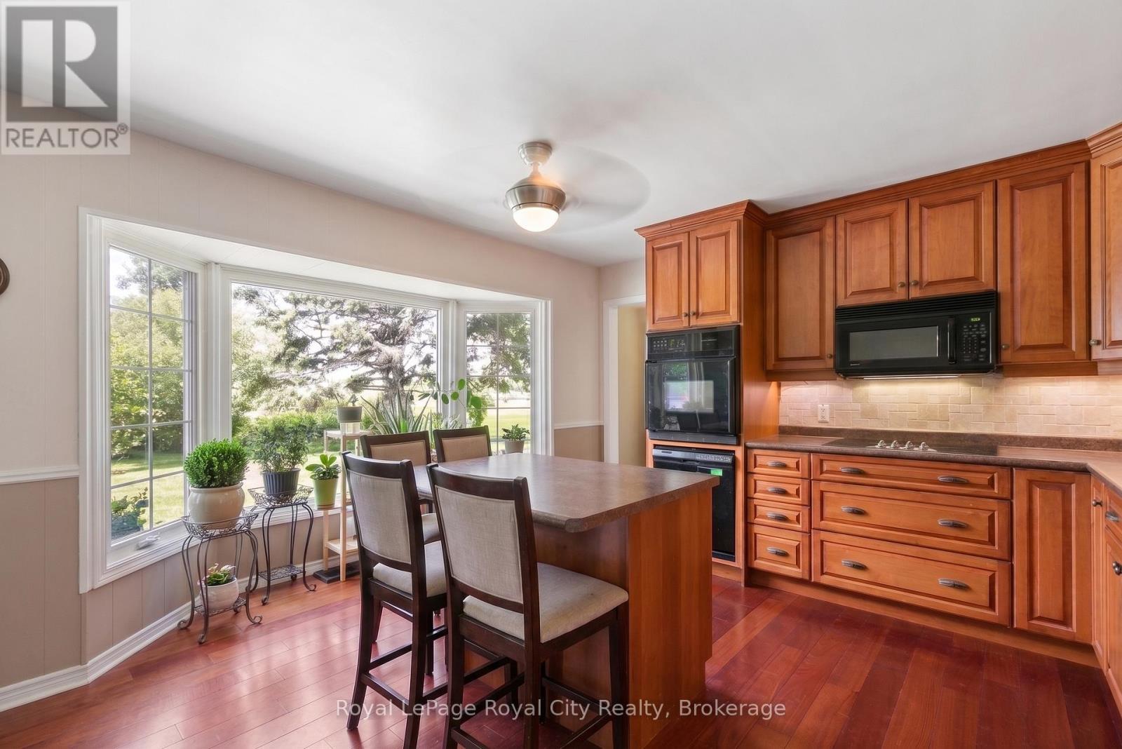 












5700 HIGHWAY 6

,
Guelph/Eramosa,




Ontario
N1H6J7

