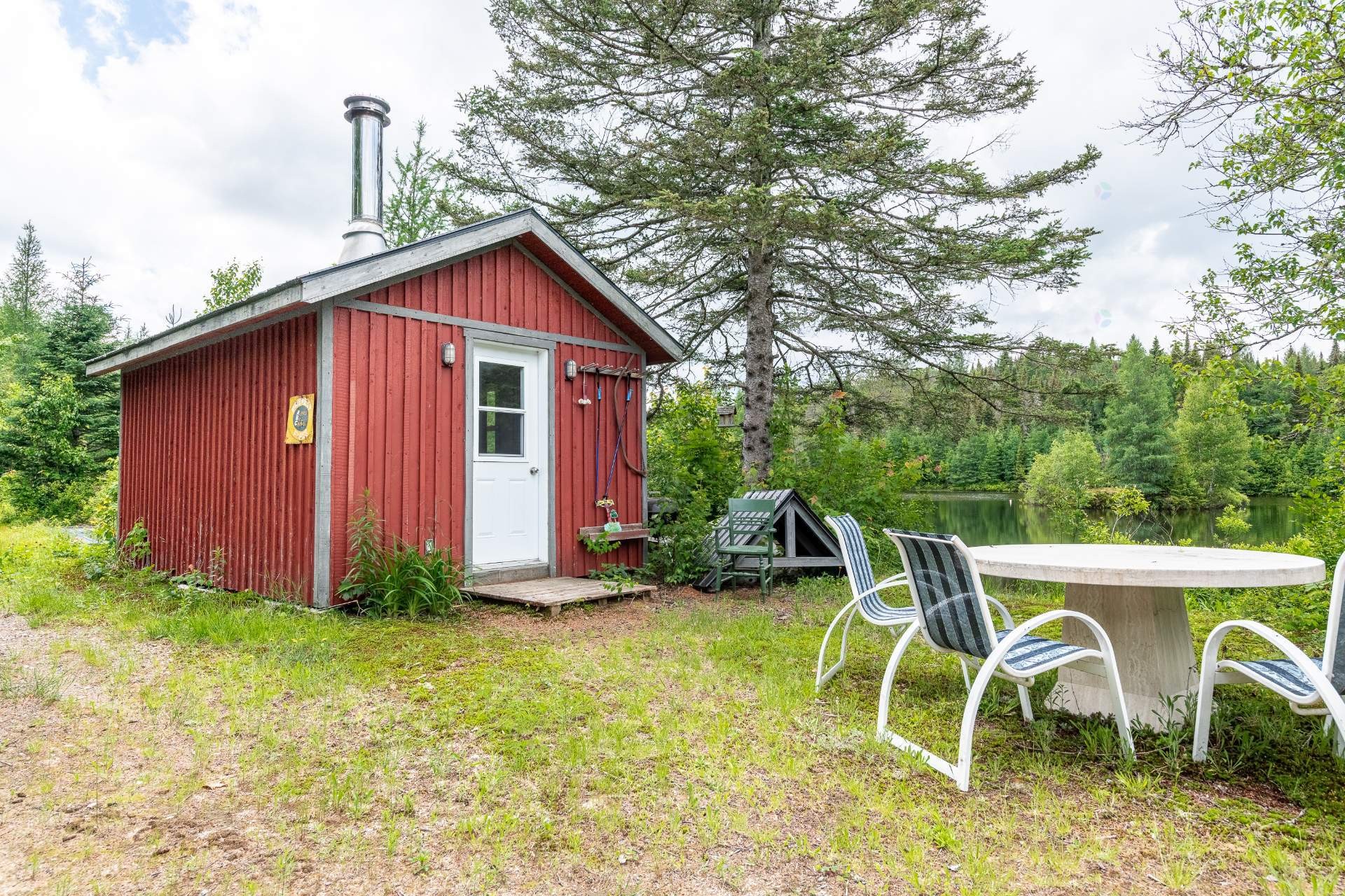 









2658


9e Rang

,
Sainte-Agathe-des-Monts,




QC
J8C0P9

